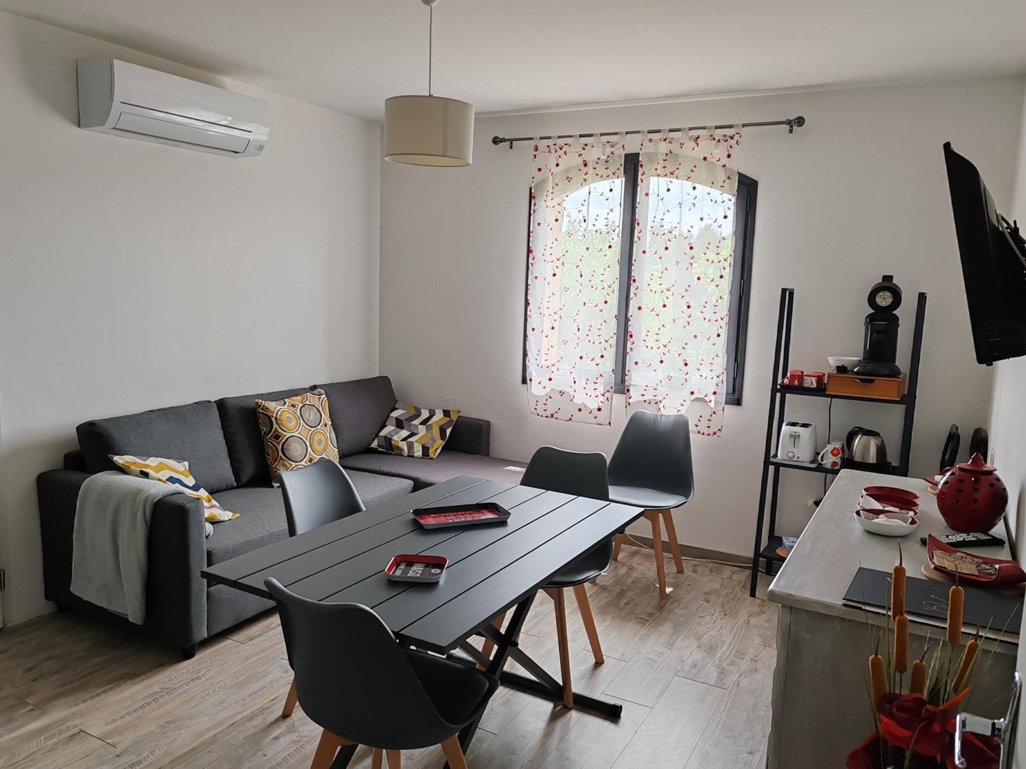 Les Chataigniers Appartement Meuble Saint Sebastien d'Aigrefeuille Exterior foto